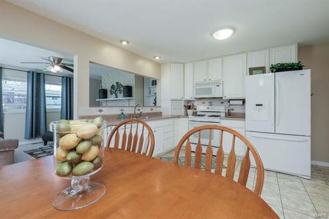 214 Bitterwood Dr, Ballwin, MO 63021 photo 7