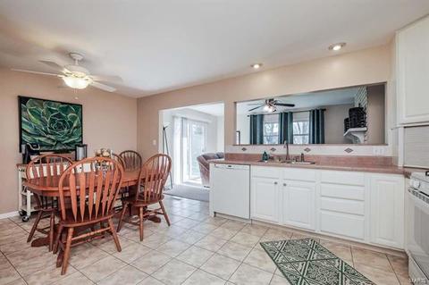214 Bitterwood Dr, Ballwin, MO 63021 photo 9
