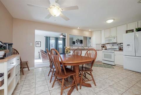 214 Bitterwood Dr, Ballwin, MO 63021 photo 6
