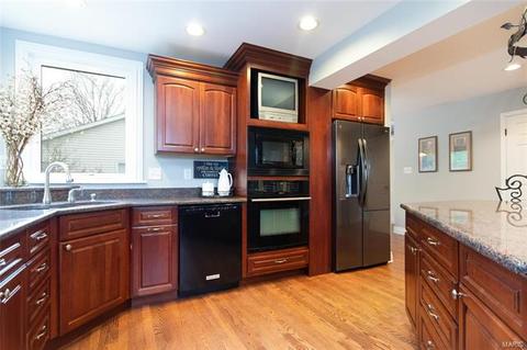 714 Oak Meadows Ct, Ballwin, MO 63021 photo 7