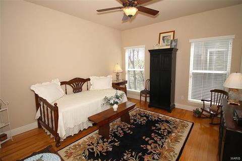 415 Hillington Dr, Eureka, MO 63025 photo 9