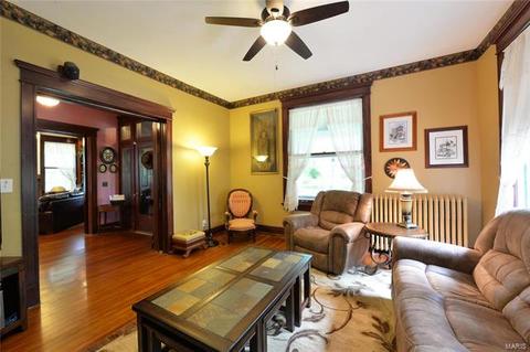 433 Carson Rd, Saint Louis, MO 63135 photo 5