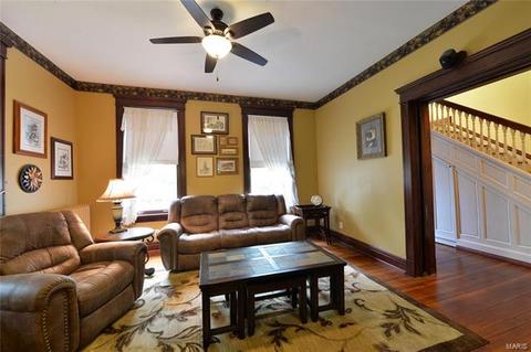 433 Carson Rd, Saint Louis, MO 63135 photo 2