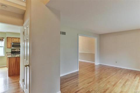 816 Pebblefield Ter, Manchester, MO 63021 photo 2