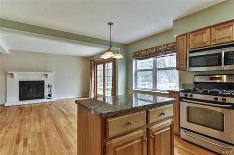 816 Pebblefield Ter, Manchester, MO 63021 photo 7