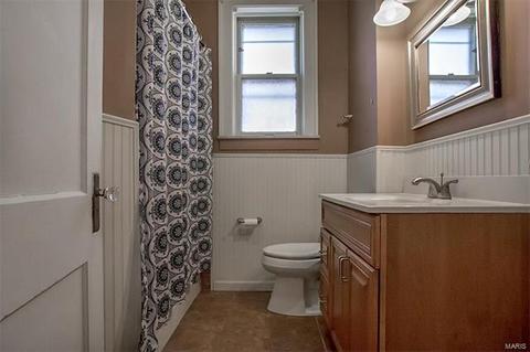 5400 S Compton Ave, Saint Louis, MO 63111 photo 9