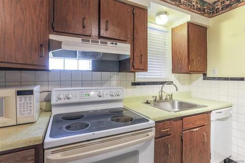 11 Kings, Saint Louis, MO 63135 photo 3