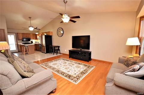 9 Merribrook Ct, O'fallon, MO 63368 photo 4