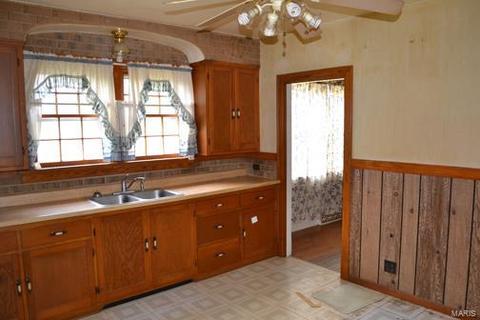 220 Henry Ave, Manchester, MO 63011 photo 7