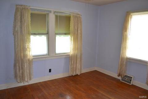 220 Henry Ave, Manchester, MO 63011 photo 8