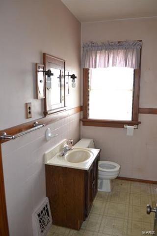 220 Henry Ave, Manchester, MO 63011 photo 9