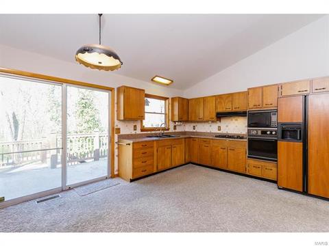 725 Independence Rd, Weldon Spring, MO 63304 photo 3
