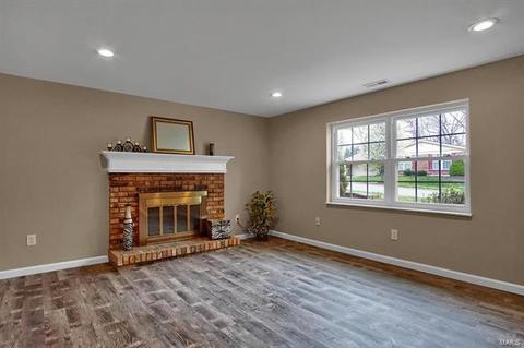 646 Running Creek Dr, Ballwin, MO 63021 photo 13