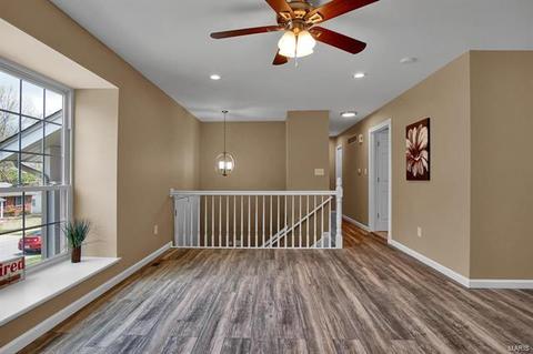 646 Running Creek Dr, Ballwin, MO 63021 photo 3