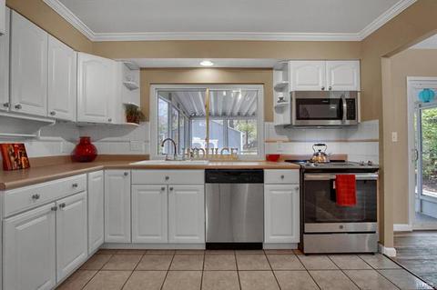 646 Running Creek Dr, Ballwin, MO 63021 photo 6