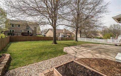 231 Birmingham Dr, O'fallon, MO 63366 photo 2