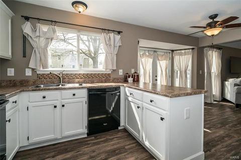231 Birmingham Dr, O'fallon, MO 63366 photo 5