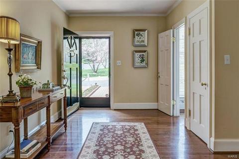 2 Covington Ln, Saint Louis, MO 63132 photo 5