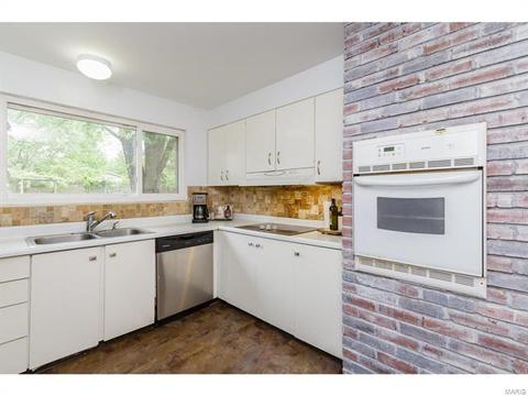 112 Old Oaks, Ballwin, MO 63011 photo 11