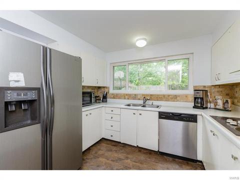 112 Old Oaks, Ballwin, MO 63011 photo 10