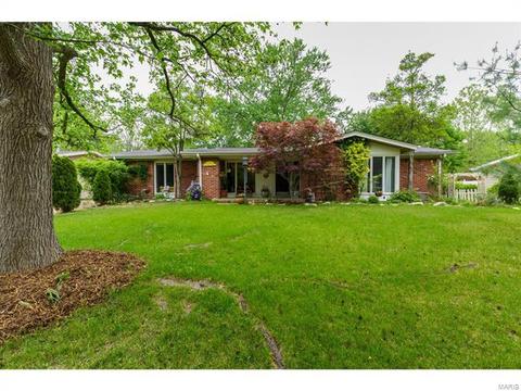 112 Old Oaks, Ballwin, MO 63011 photo 1