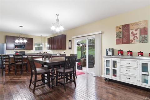 500 Willow Valley Dr, O'fallon, MO 63366 photo 4
