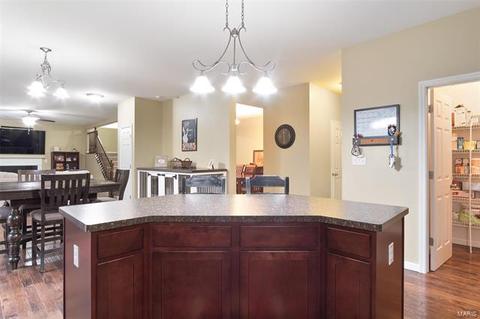 500 Willow Valley Dr, O'fallon, MO 63366 photo 5