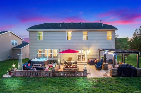 500 Willow Valley Dr, O'fallon, MO 63366 photo 2