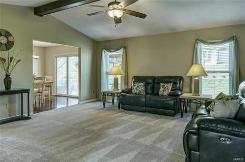 419 White Chapel Dr, O'fallon, MO 63368 photo 5