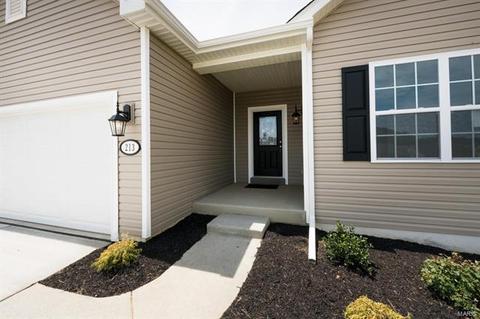 213 Thorn Brook Dr, O'fallon, MO 63366 photo 2