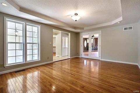 804 Windmill Dr, Ballwin, MO 63011 photo 4