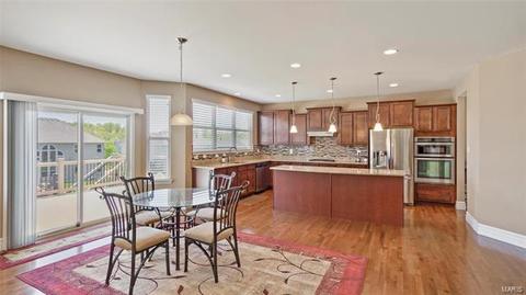 404 Maple Rise Path, Chesterfield, MO 63005 photo 17