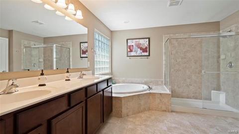 404 Maple Rise Path, Chesterfield, MO 63005 photo 28
