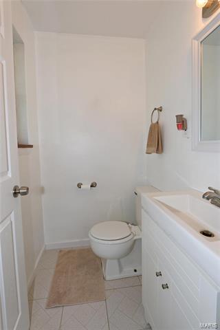 3676 Long, Saint Ann, MO 63074 photo 9