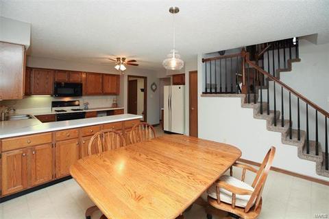 2615 Dunmore Cir, O'fallon, MO 63368 photo 13