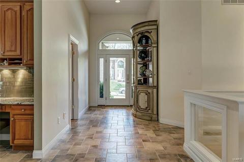1254 Polo Lake Dr, Ellisville, MO 63021 photo 3