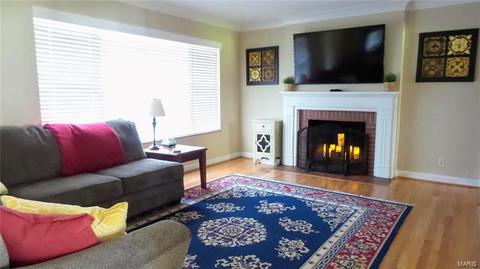 8619 S Laclede Sta, Saint Louis, MO 63123 photo 2
