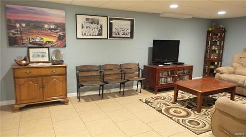 8619 S Laclede Sta, Saint Louis, MO 63123 photo 27