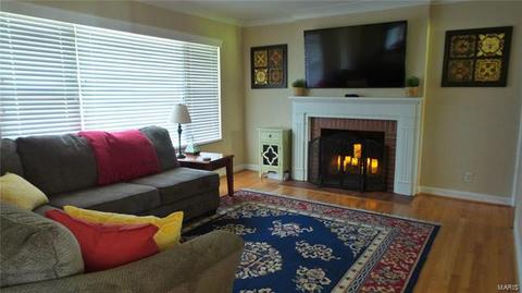 8619 S Laclede Sta, Saint Louis, MO 63123 photo 4