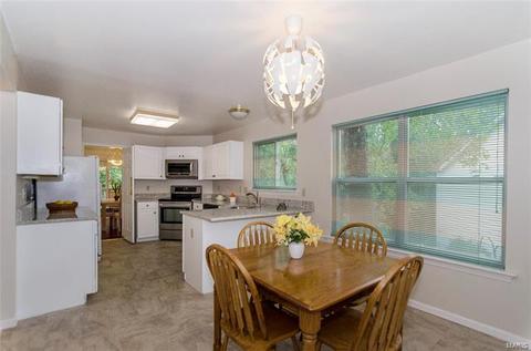 243 Oakmont Farm Dr, Ballwin, MO 63021 photo 16