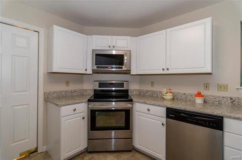 243 Oakmont Farm Dr, Ballwin, MO 63021 photo 18