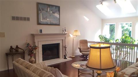 243 Oakmont Farm Dr, Ballwin, MO 63021 photo 8