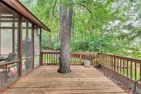 710 Eaglebrooke Dr, Ballwin, MO 63021 photo 17