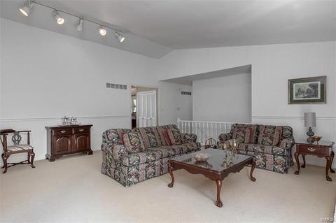 623 Dougherty Ter, Ballwin, MO 63021 photo 22