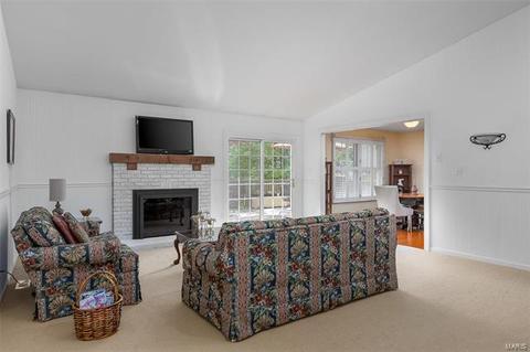 623 Dougherty Ter, Ballwin, MO 63021 photo 19