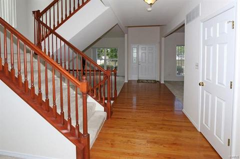 298 Arbor Trails Dr, Ballwin, MO 63021 photo 4