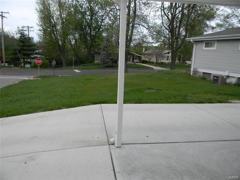 204 Chamberlin Dr, Ballwin, MO 63021 photo 33