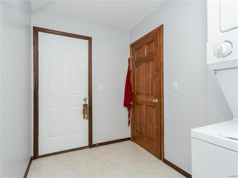 103 Hunters Lake Ct, Eureka, MO 63025 photo 32