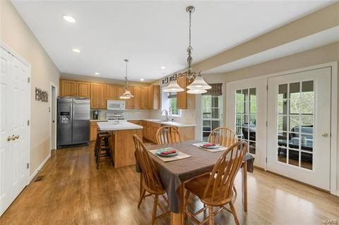 465 Gateford, Ballwin, MO 63021 photo 9