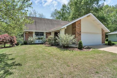 1119 Pinrun Dr, Ballwin, MO 63011 photo 2